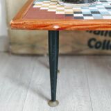 Small table checkered