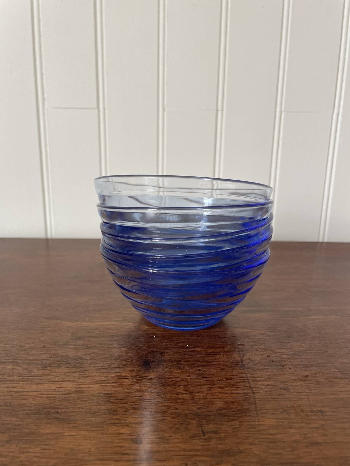 Lot 5 bols en verre bleu Bormioli Rocco
