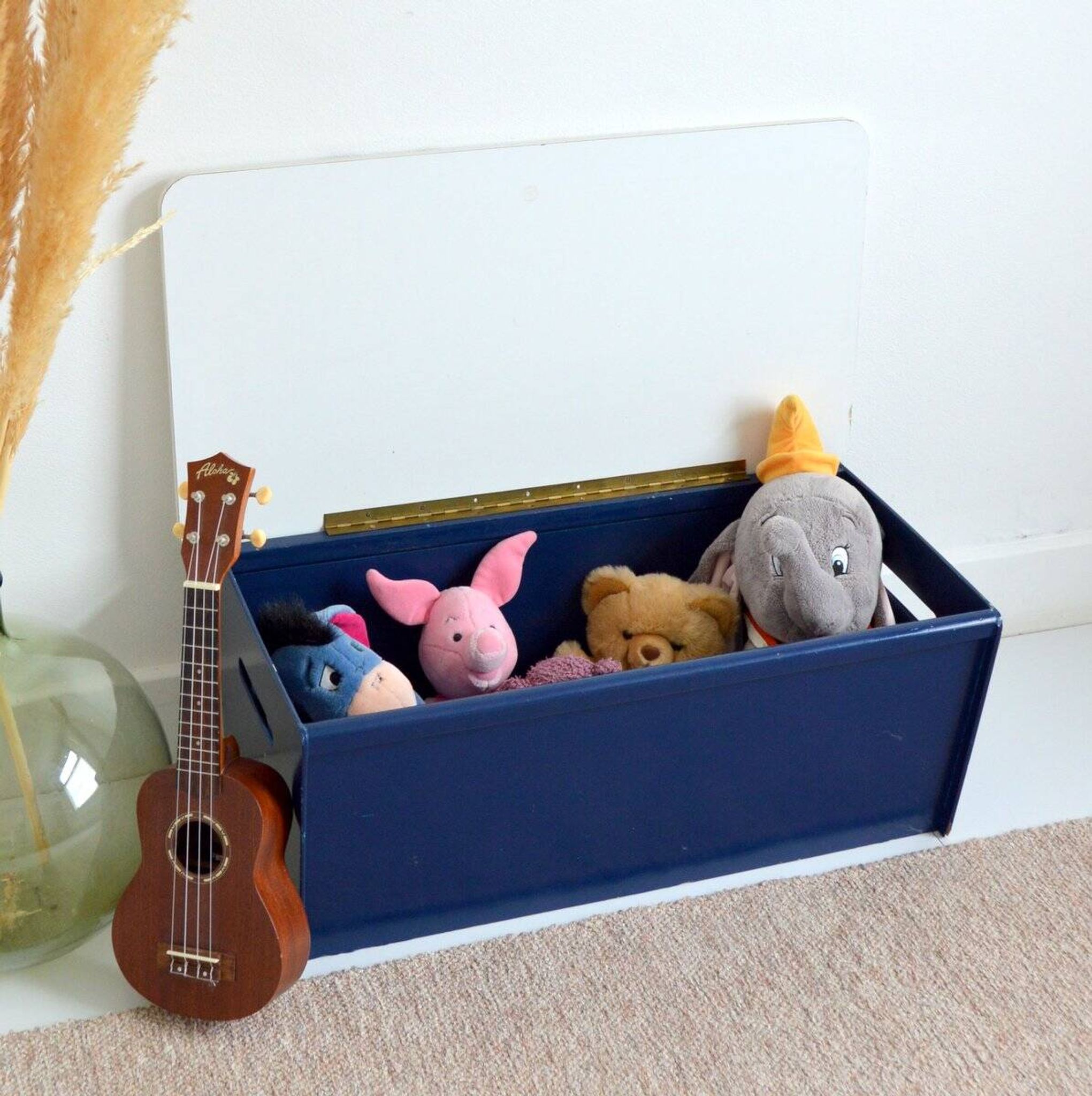 Beautiful wooden toy chest from the 1960s. Nature/gardening decor.