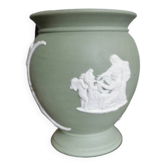 Green wedgwood vase