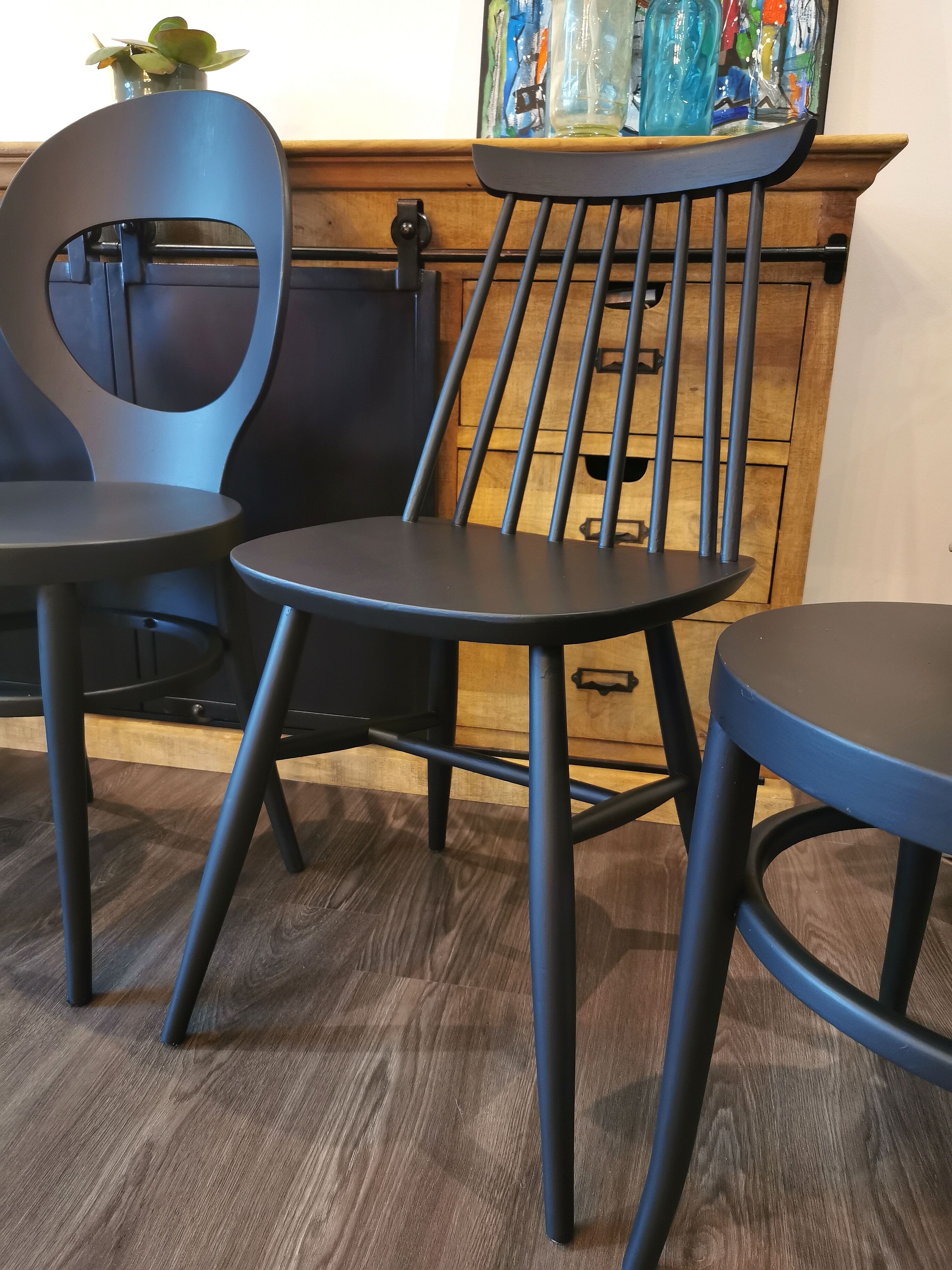 Series of 6 mismatched bistro chairs Baumann and Gizycko