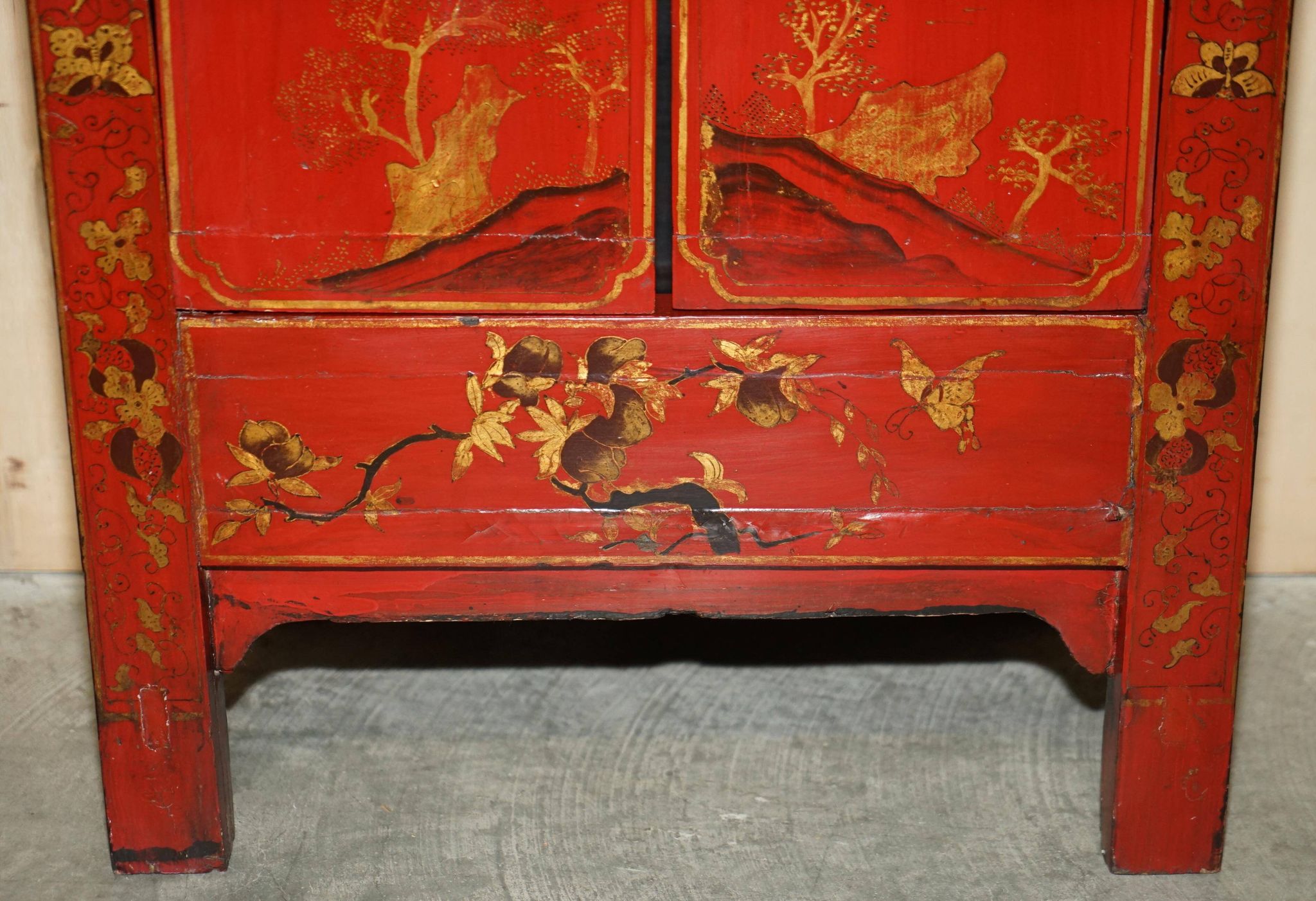 Armoirechinoise antique laquée à la main, grande armoire latérale