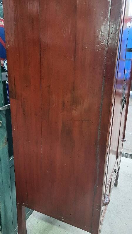 Small Asian lacquered wardrobe with 2 doors and 5 drawers.
