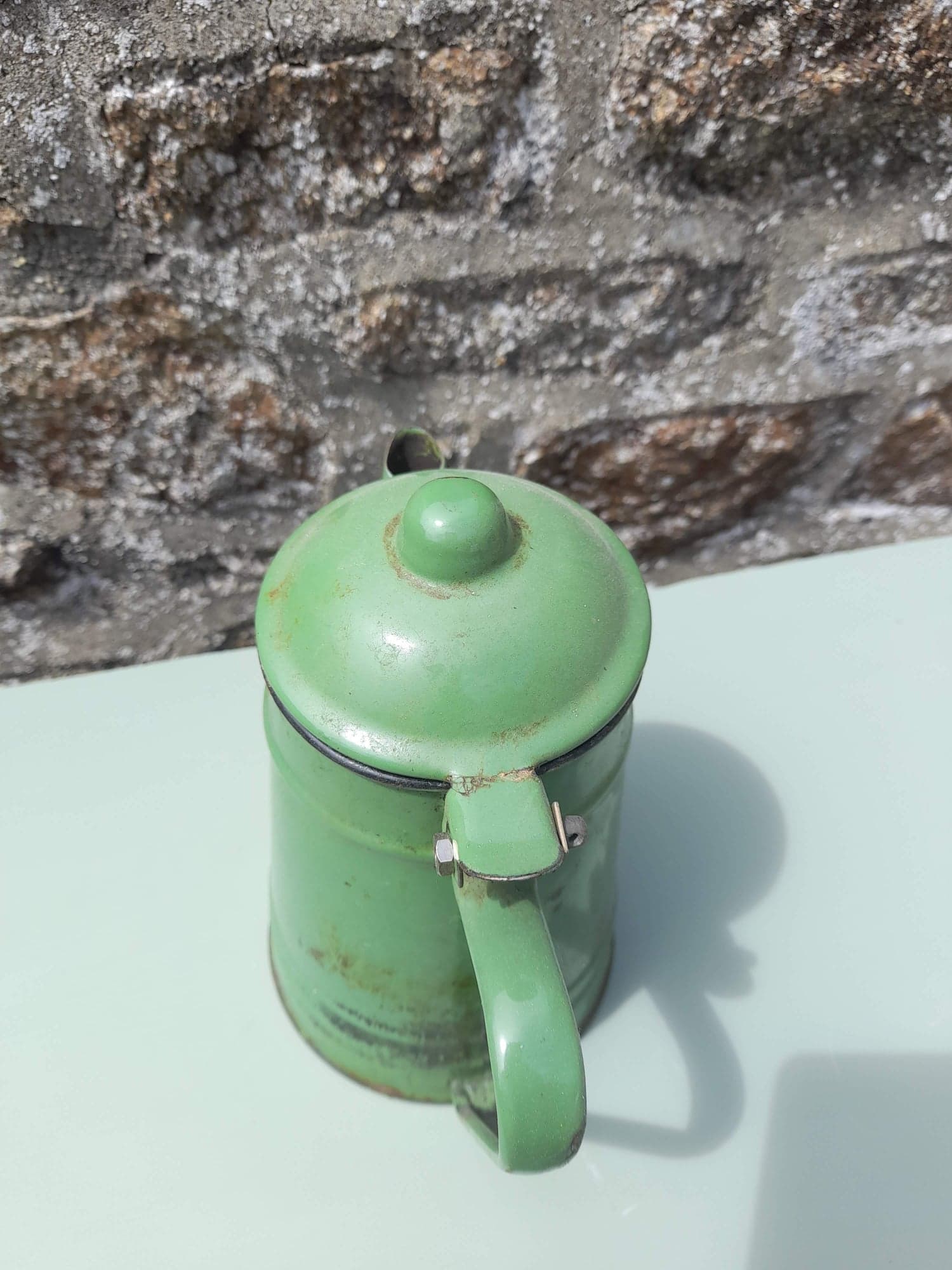 Enamelled sheet metal teapot