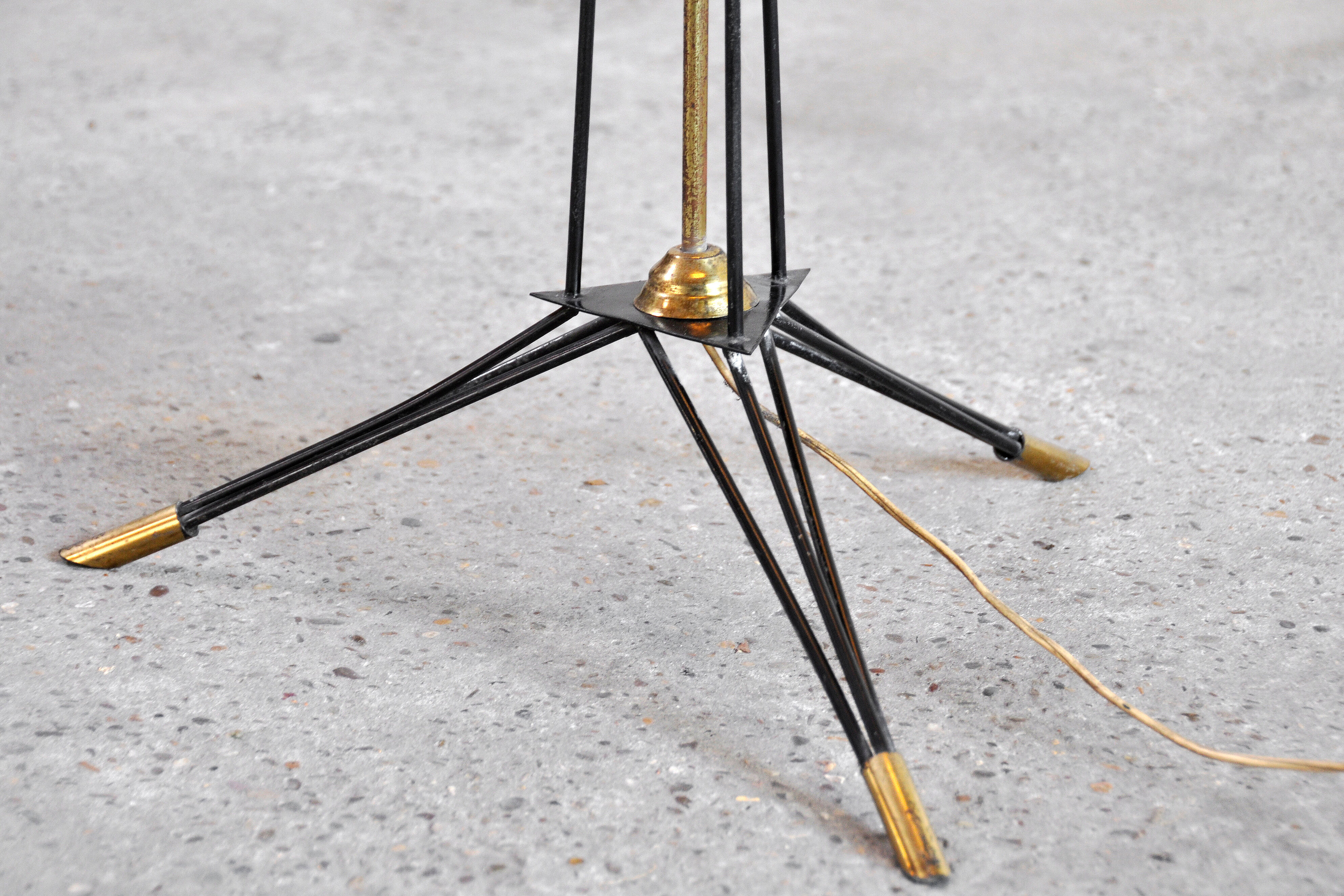 Italian tripod ufo floor lamp from stilnovo, 1950