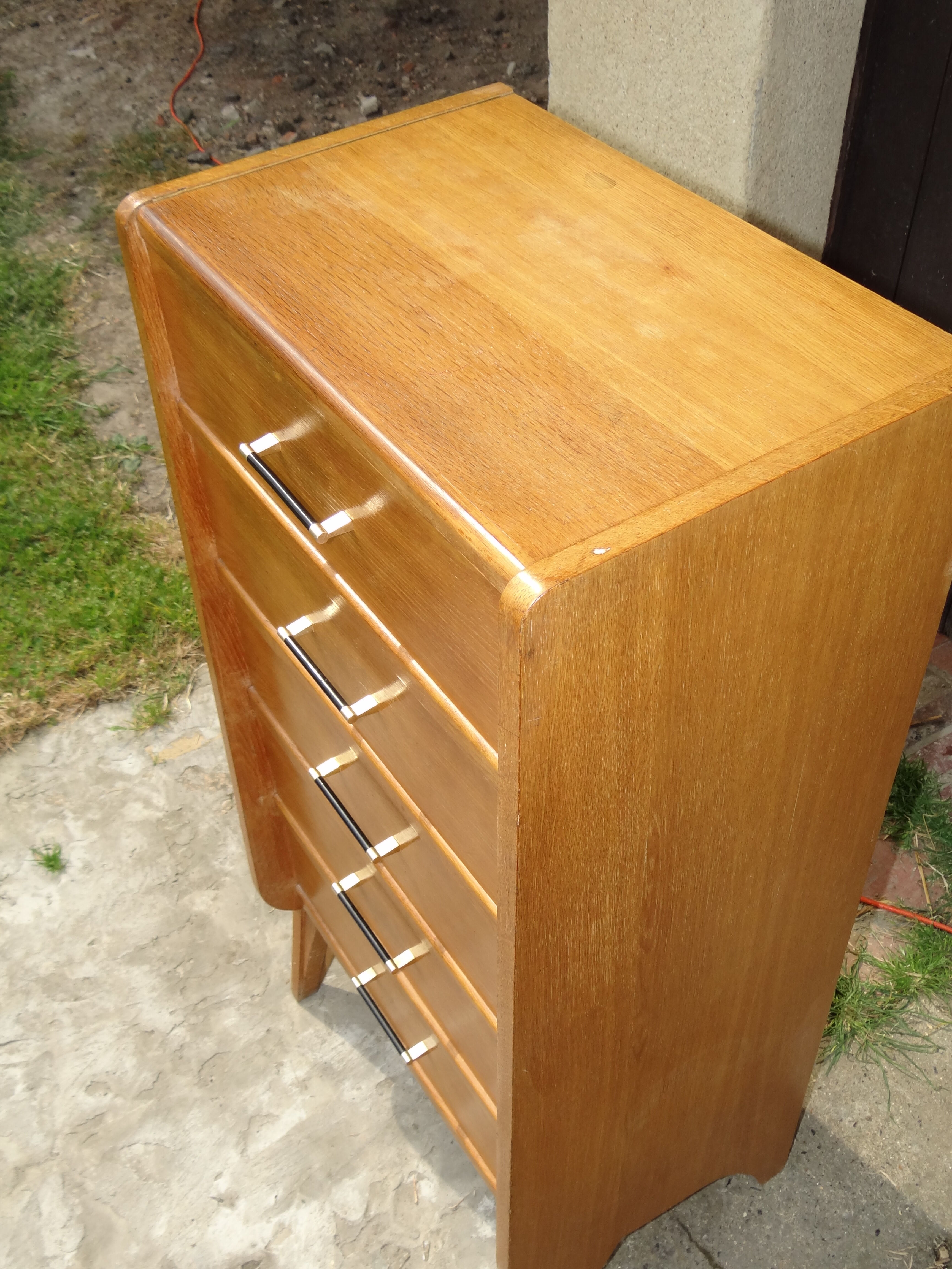1950-foot compass chest of drawers