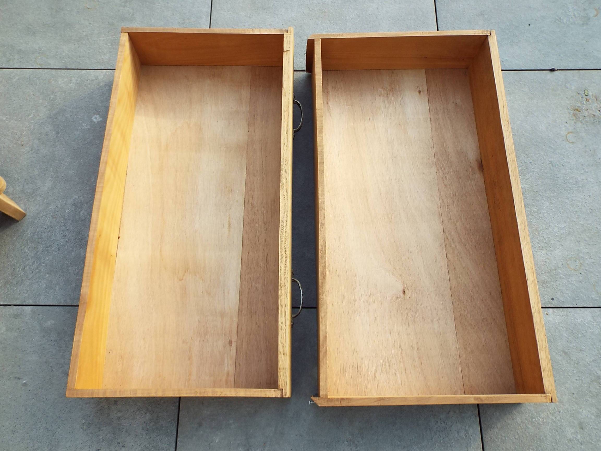 Art deco chest of drawers