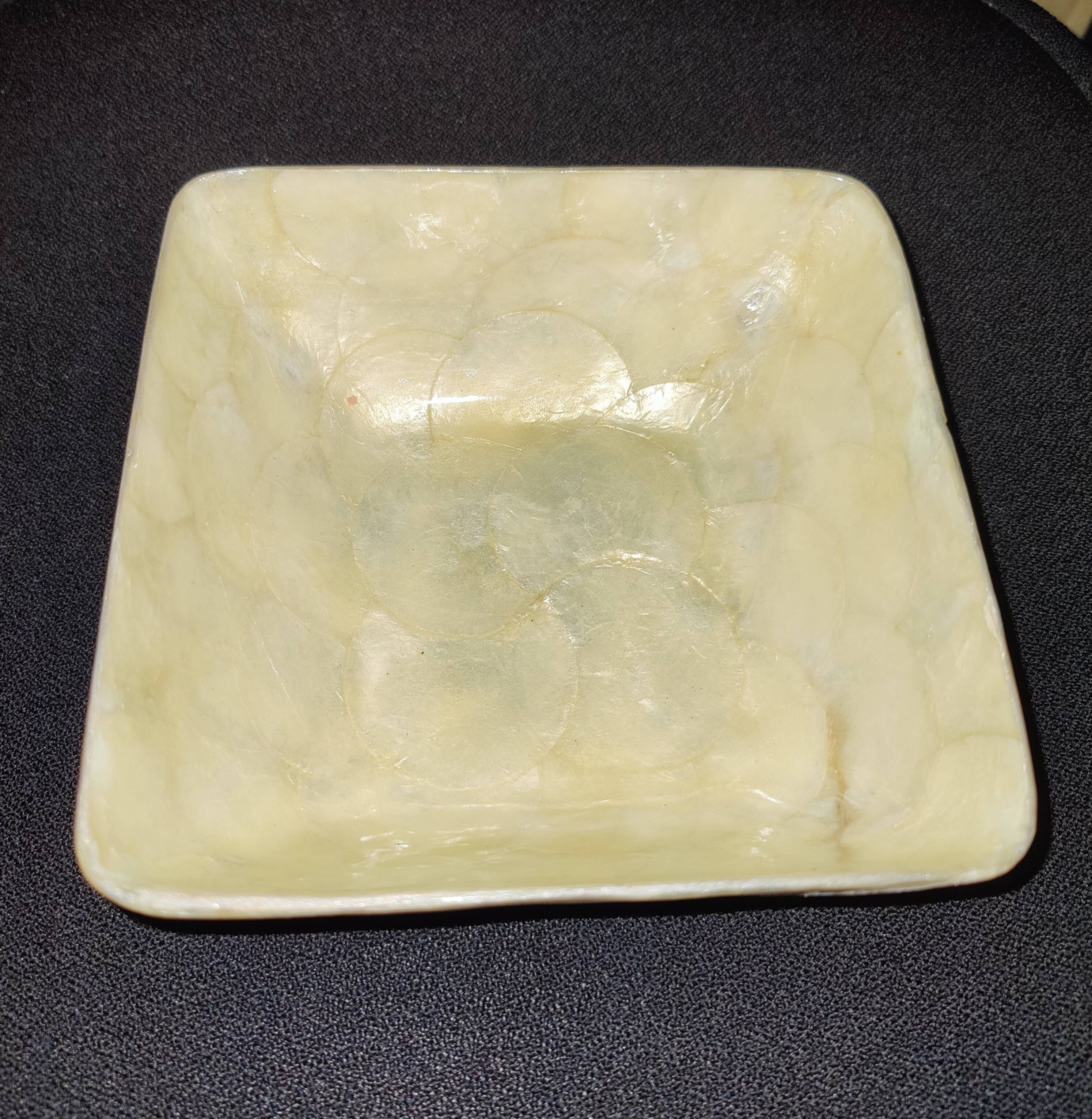 Cup or pocket in mother-of-pearl and resin, 1970s