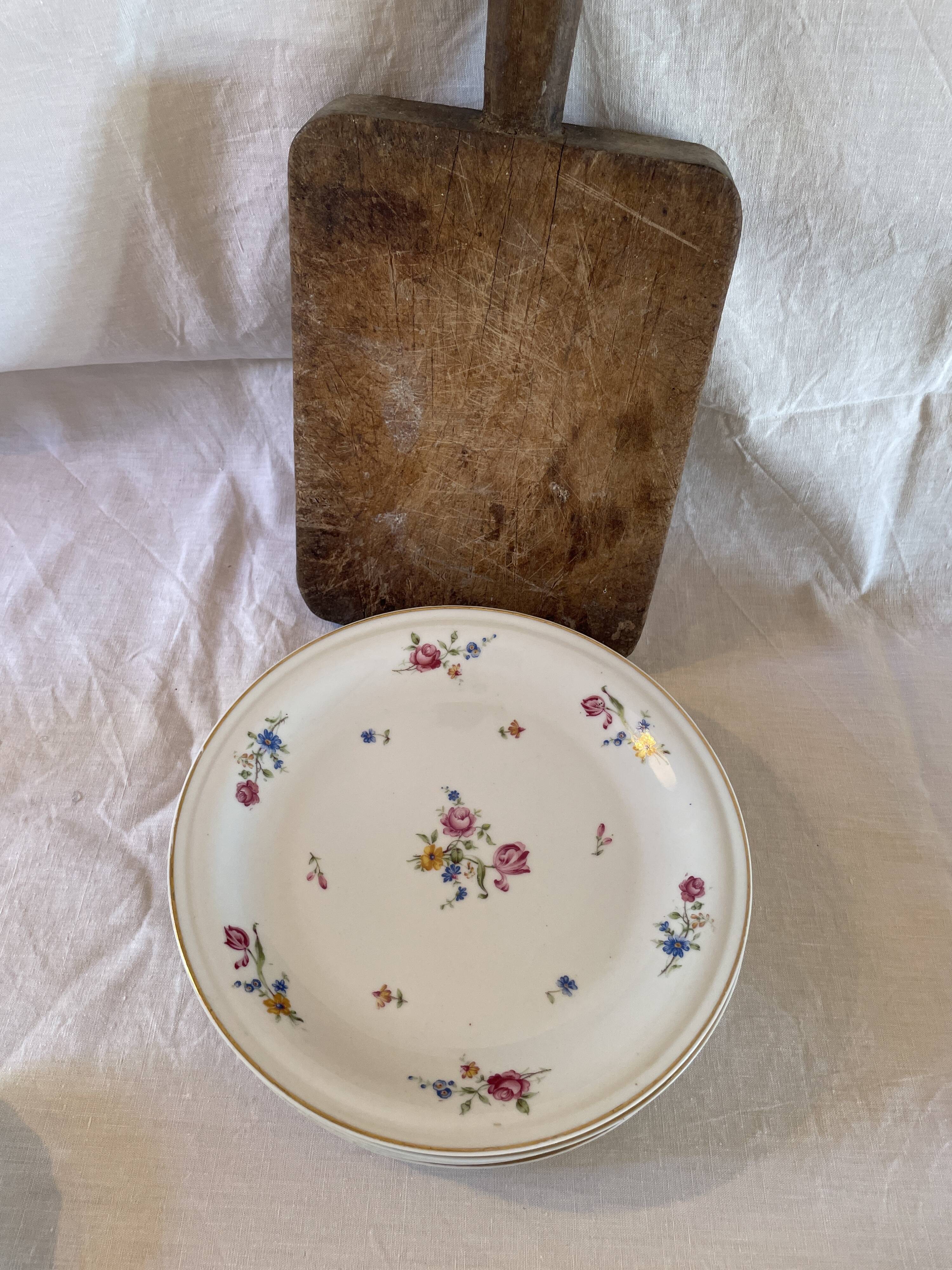 Flat porcelain plates France