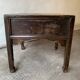Paire de tables de chevet chinoises
