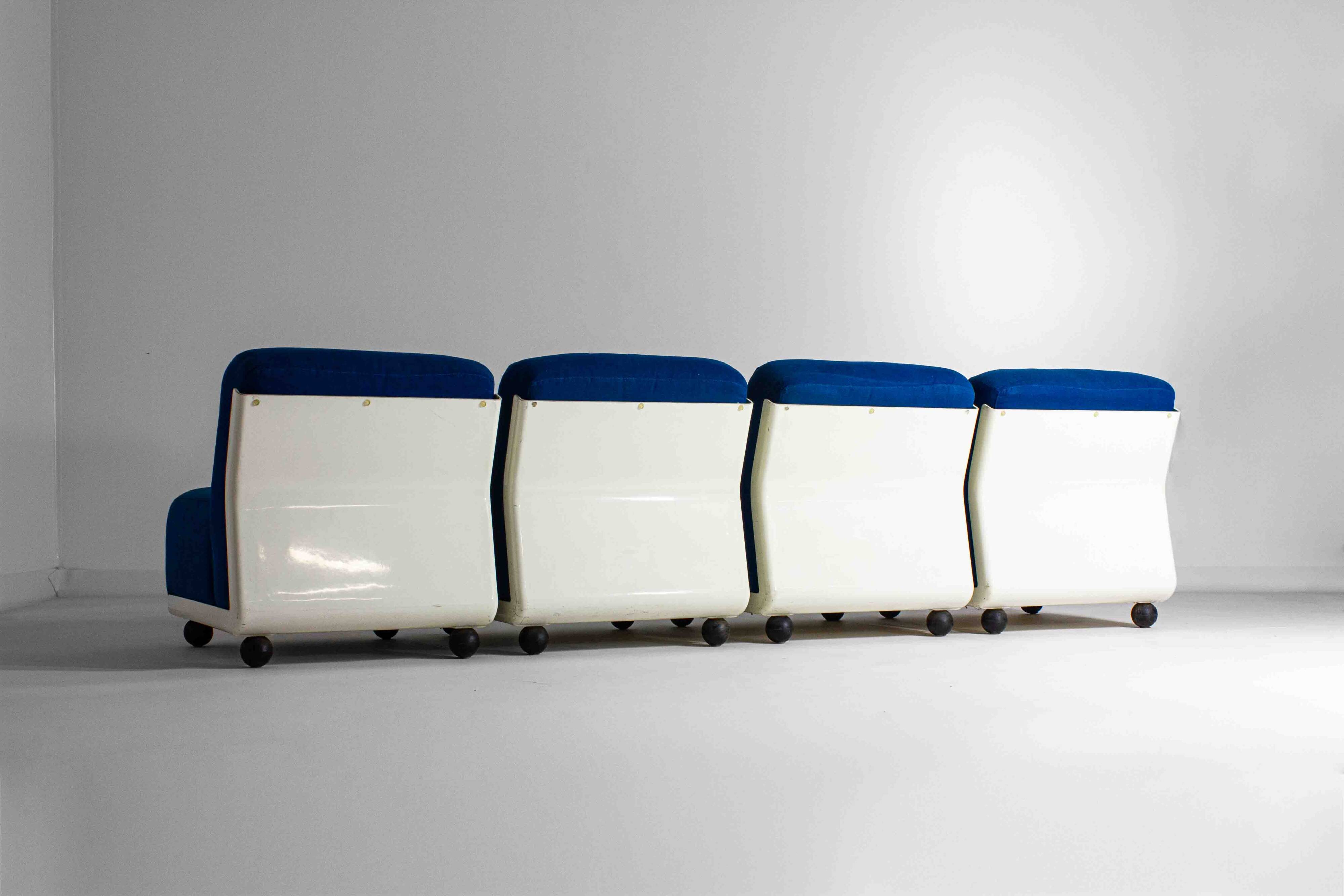 Modular "Amanta 24" sofa by Mario Bellini in premium cobalt blue, Italy 1975
