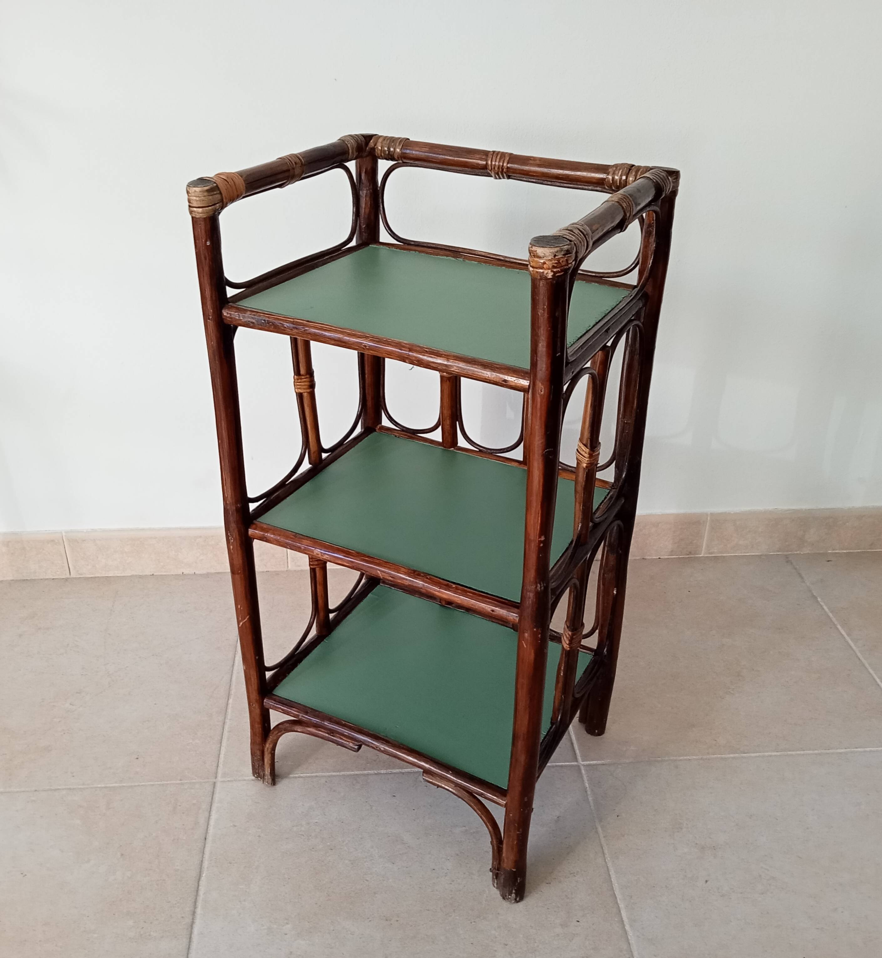 Vintage standing shelf in bamboo and rattan