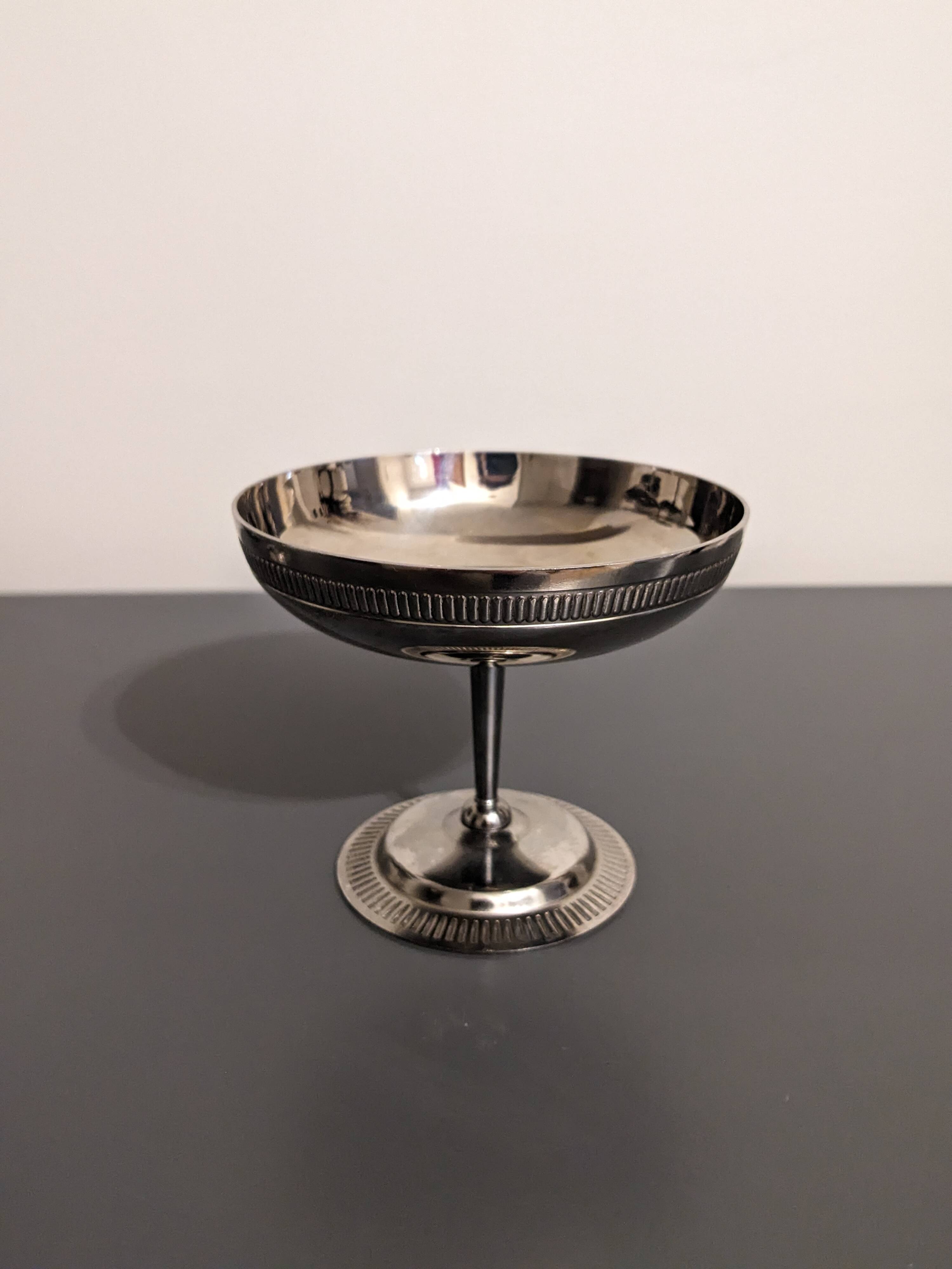 Set of 8 silver metal cups