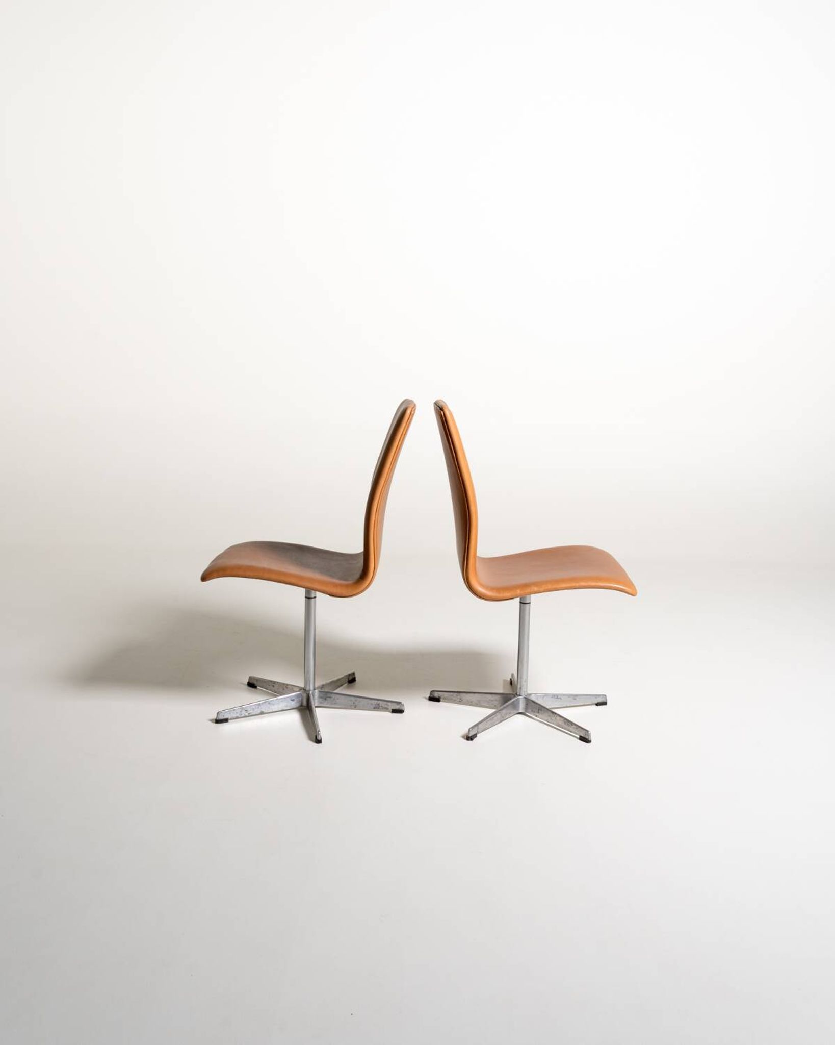 “Oxford” chairs by Arne Jacobsen for Fritz Hansen, 1969