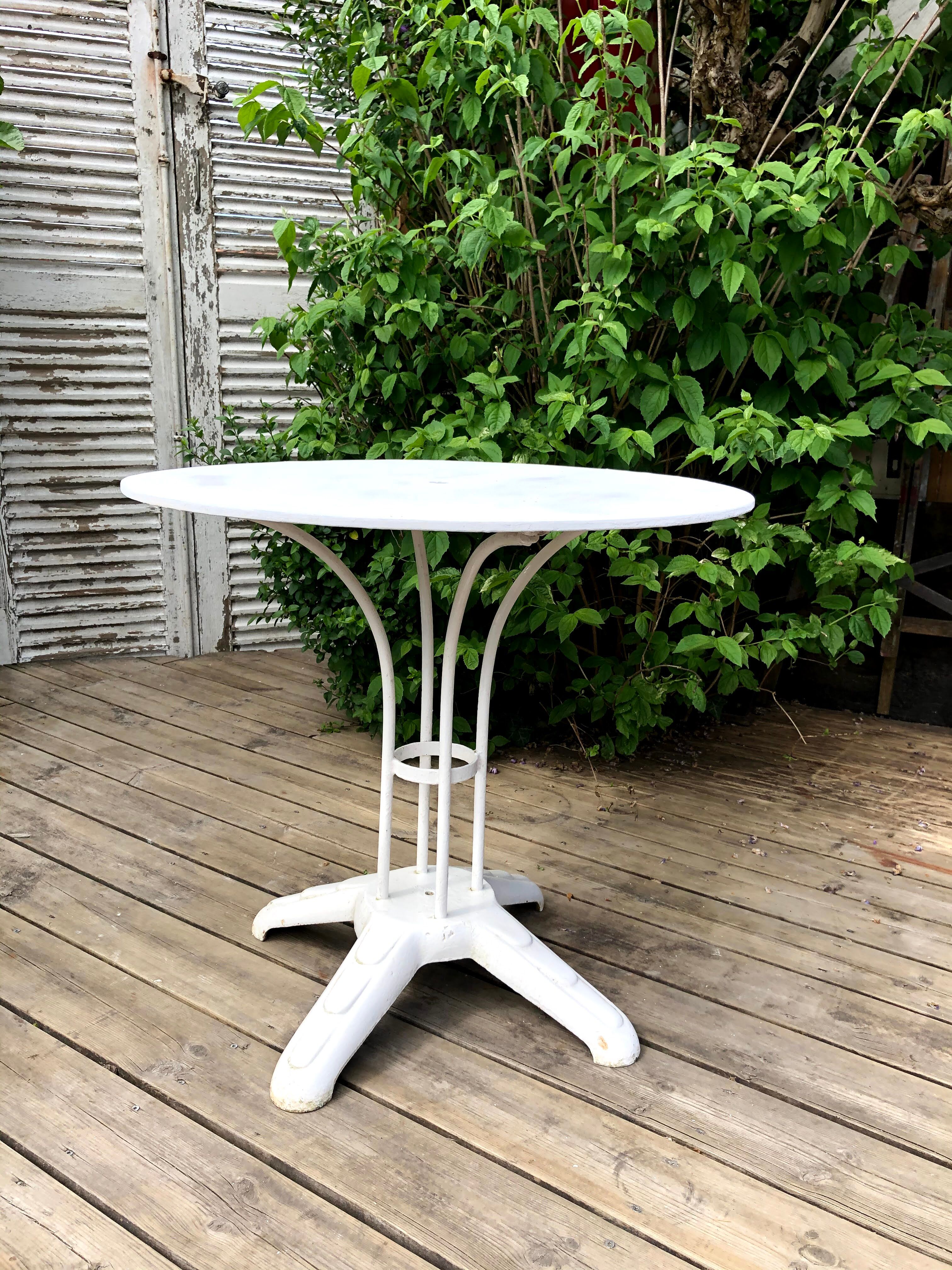 Garden table