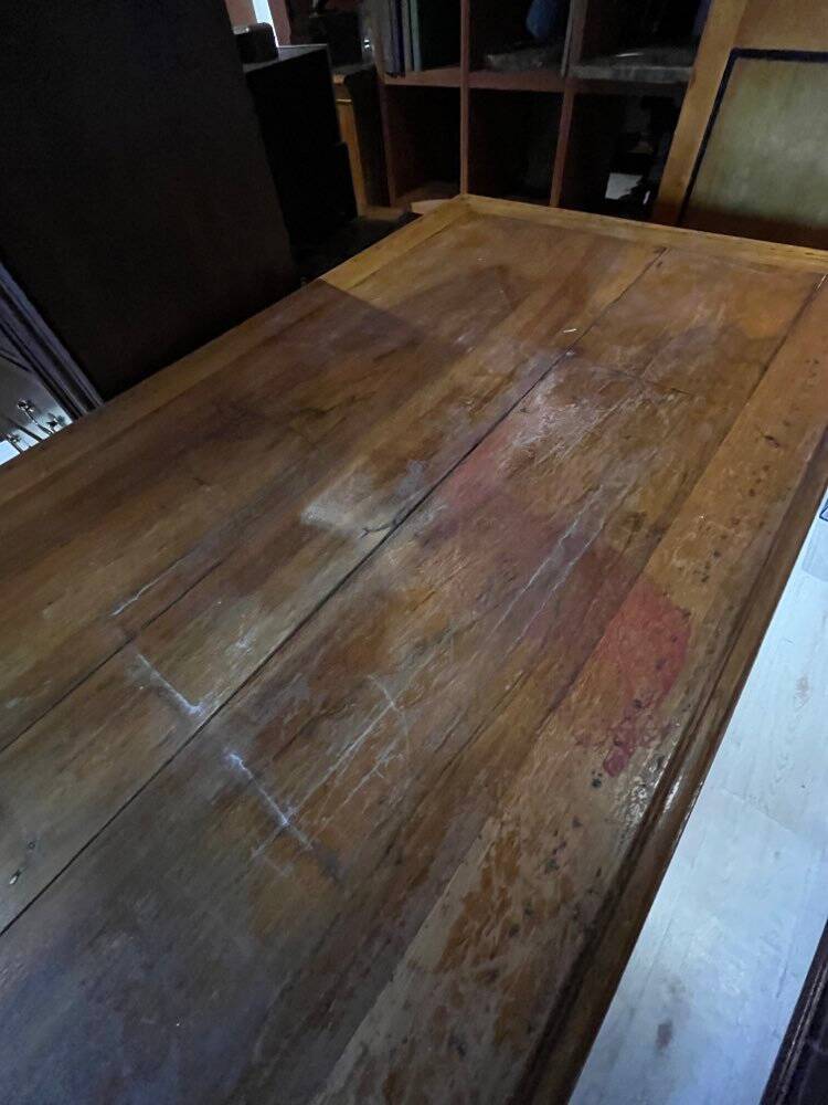 Fine draper's furniture from the late 19th to early 20th century.