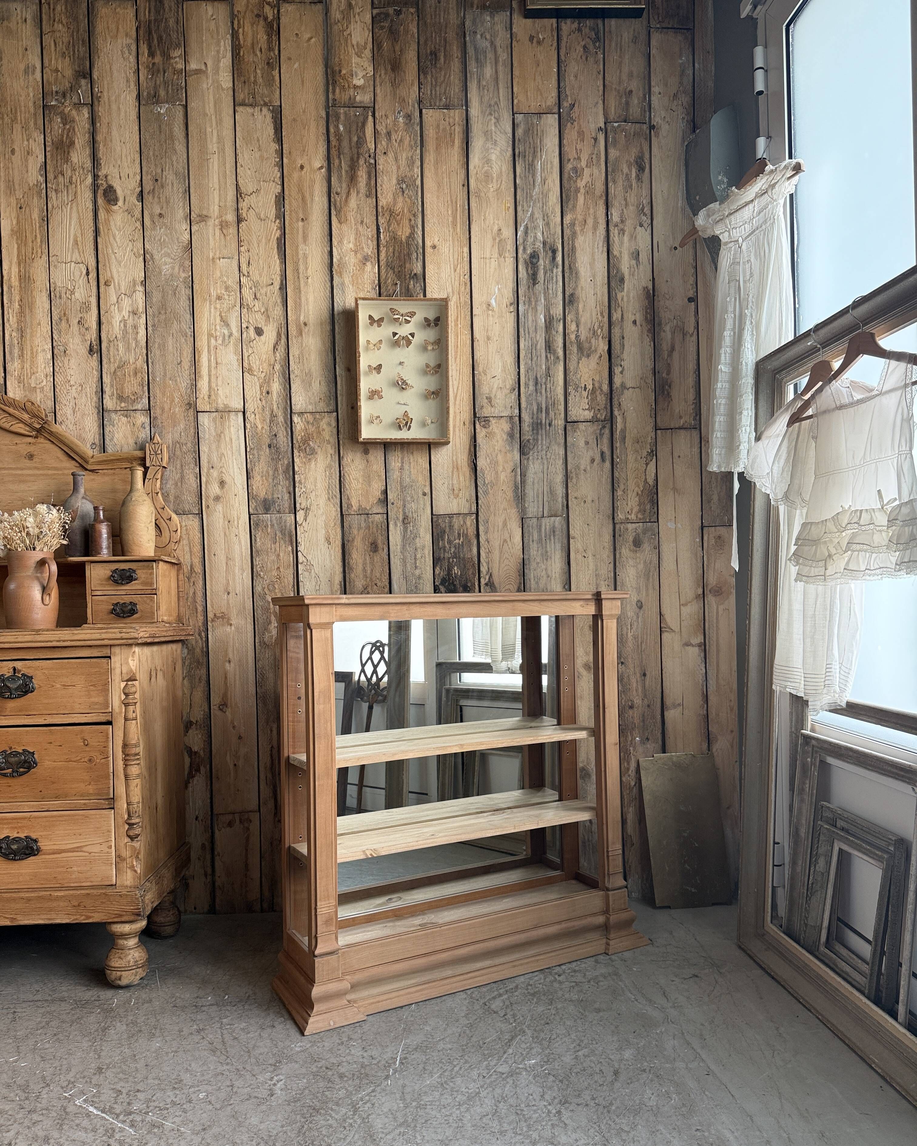 Ancien présentoir de commerce (rénové)