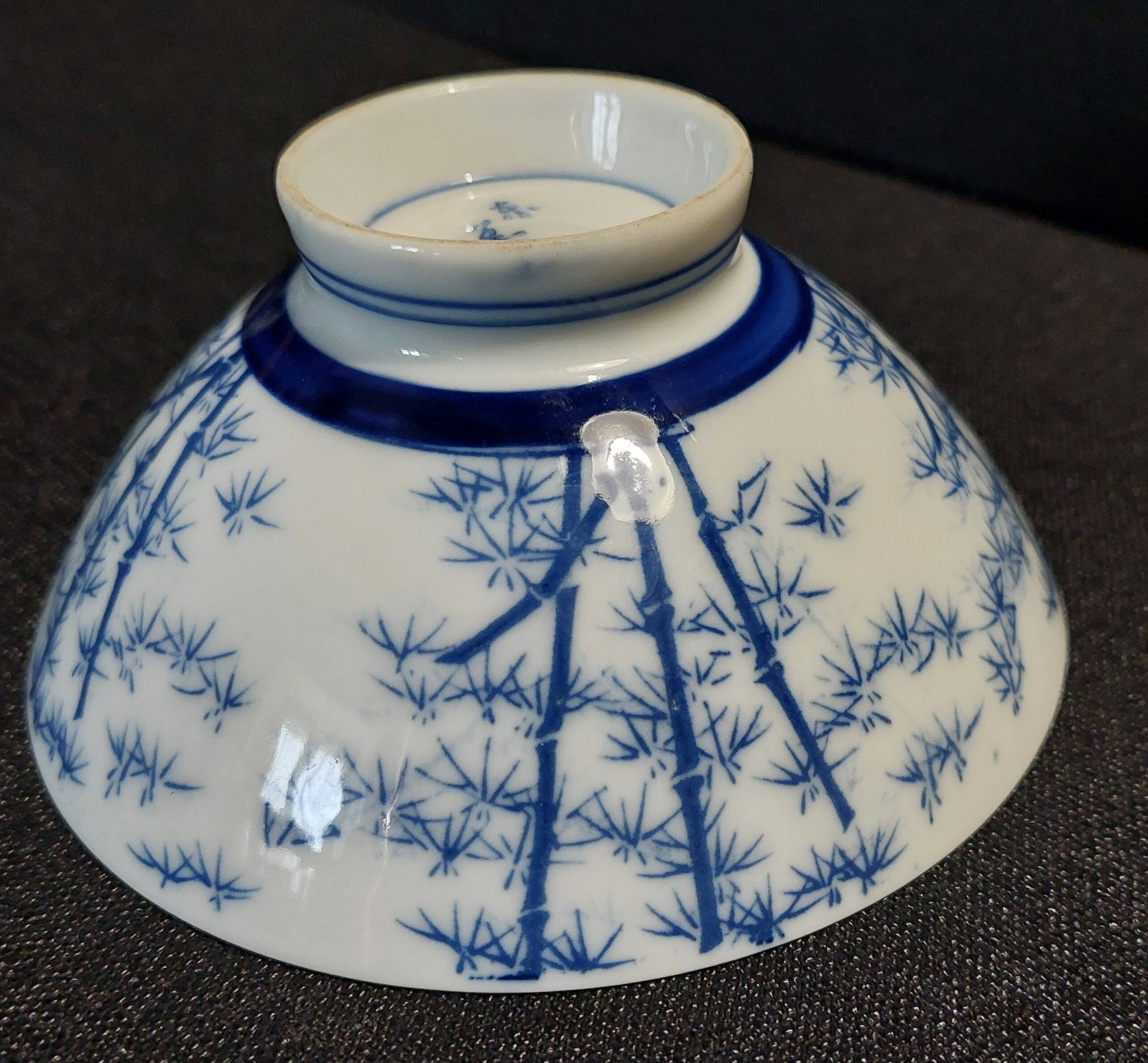 Japanese porcelain rice bowl 20th blue mark