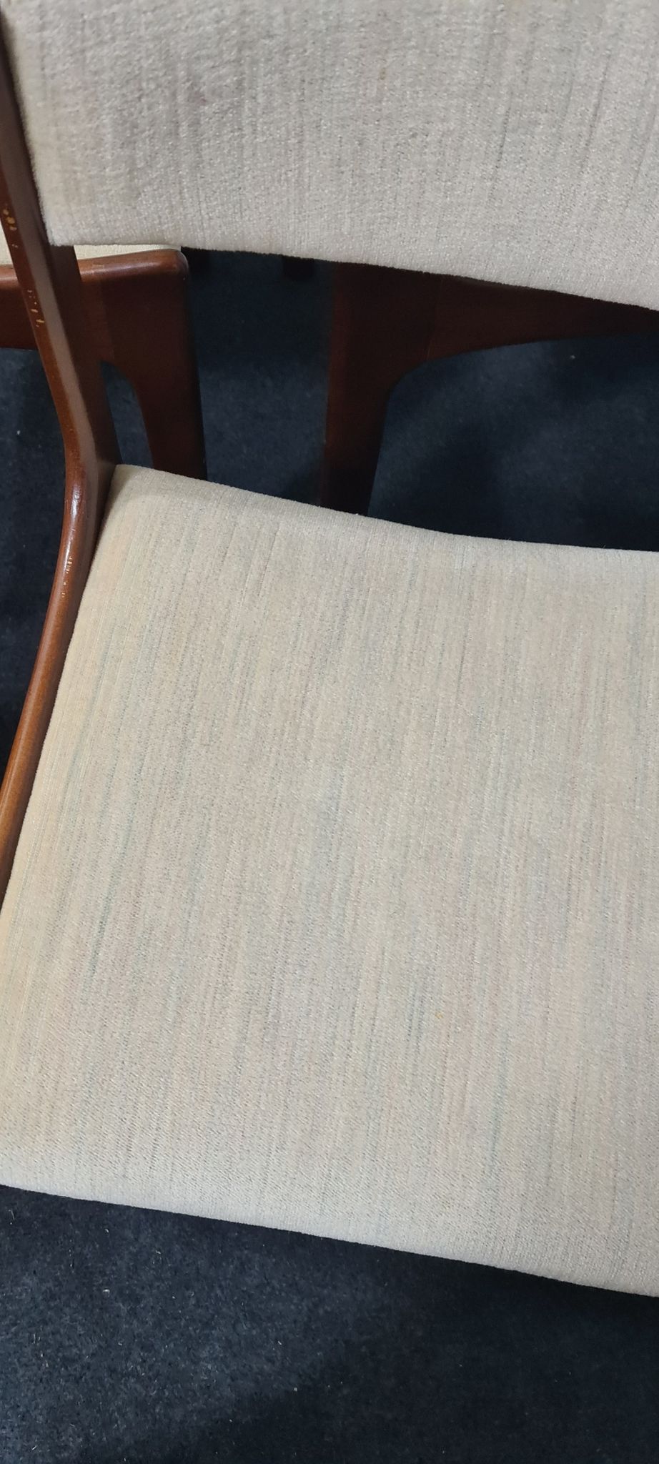 Table à manger vintage et chaises