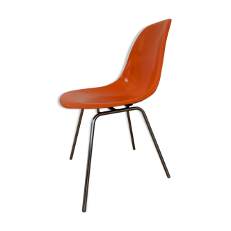 Chaise en fibre de verre DSX par Charles & Ray Eames
