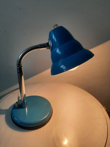Lampe à poser en metal bleu vintage