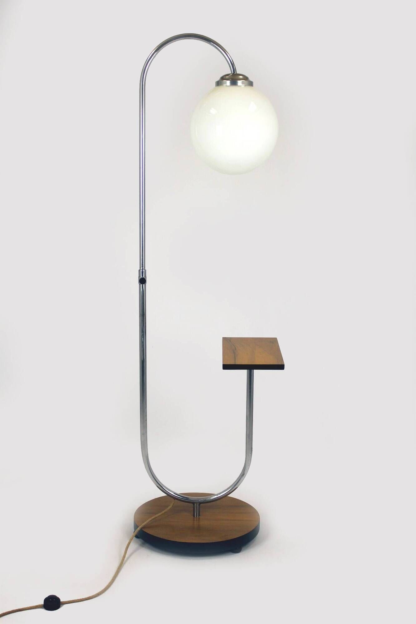 Lampadaire Art Déco Bauhaus restauré par Jindrich Halabala, 1940s