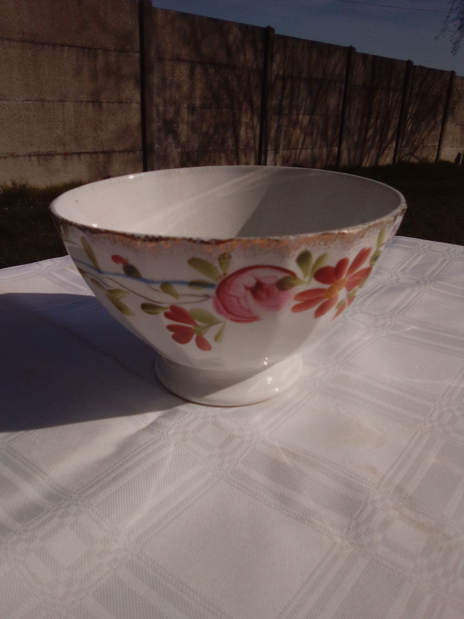 Earthenware bowl of Saint Amand Hamage north diam 15 cm H 9 cm flower pattern