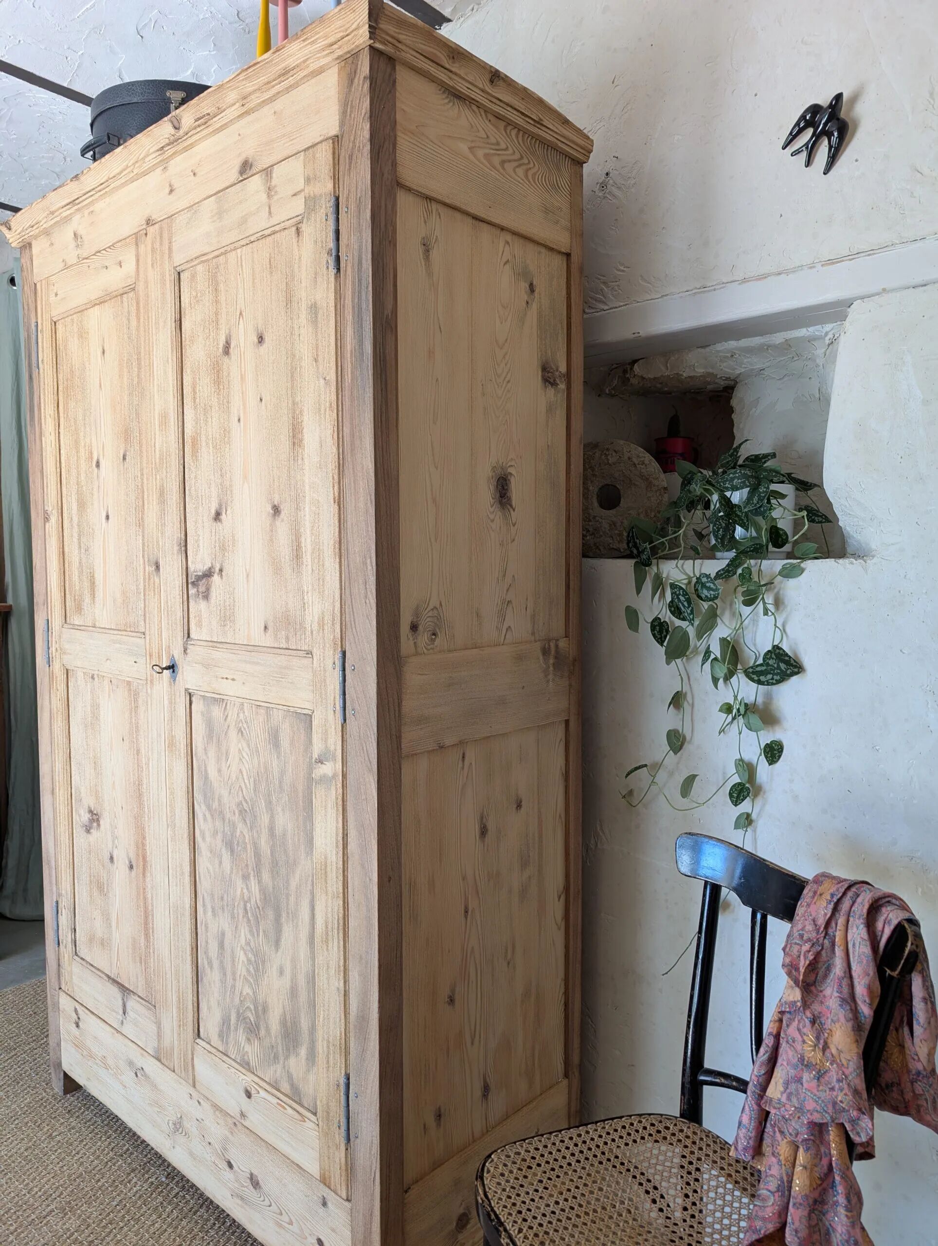 Large wardrobe - hanging space and shelves