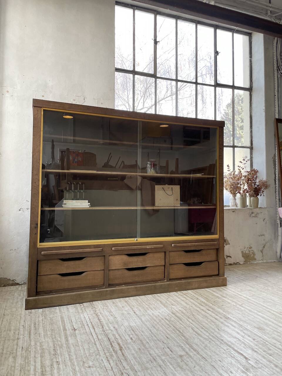 XXL oak display cabinet furniture