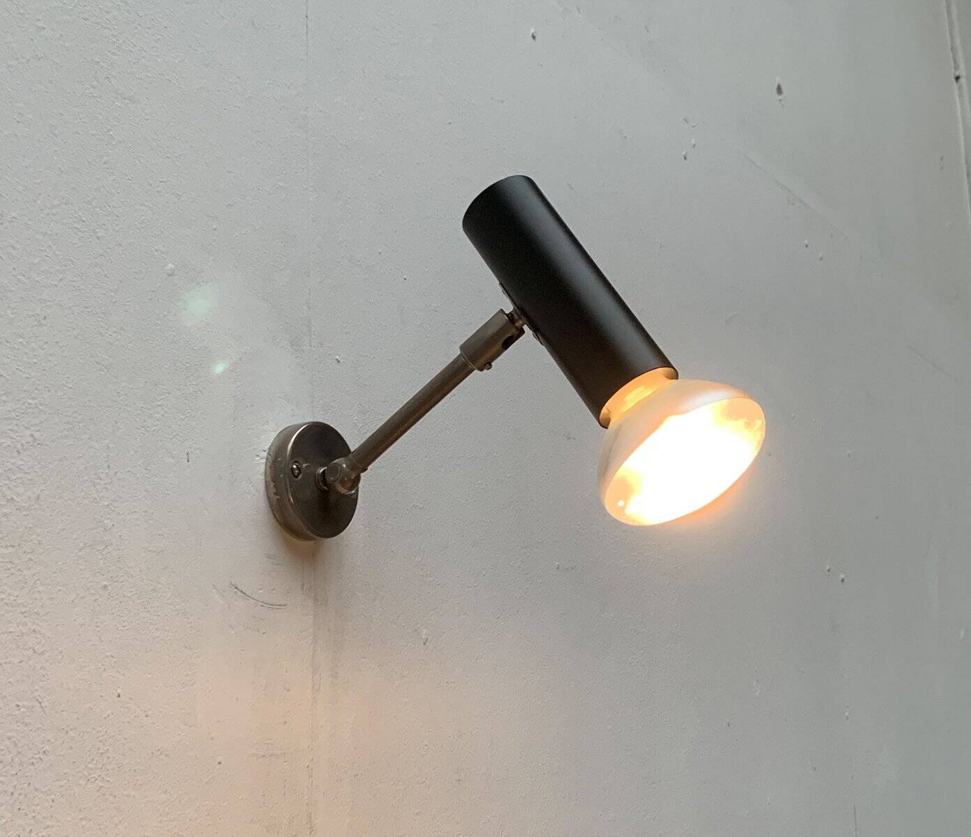 Mid-Century German Minimalist Wall Lamp from Beisl, 1960s