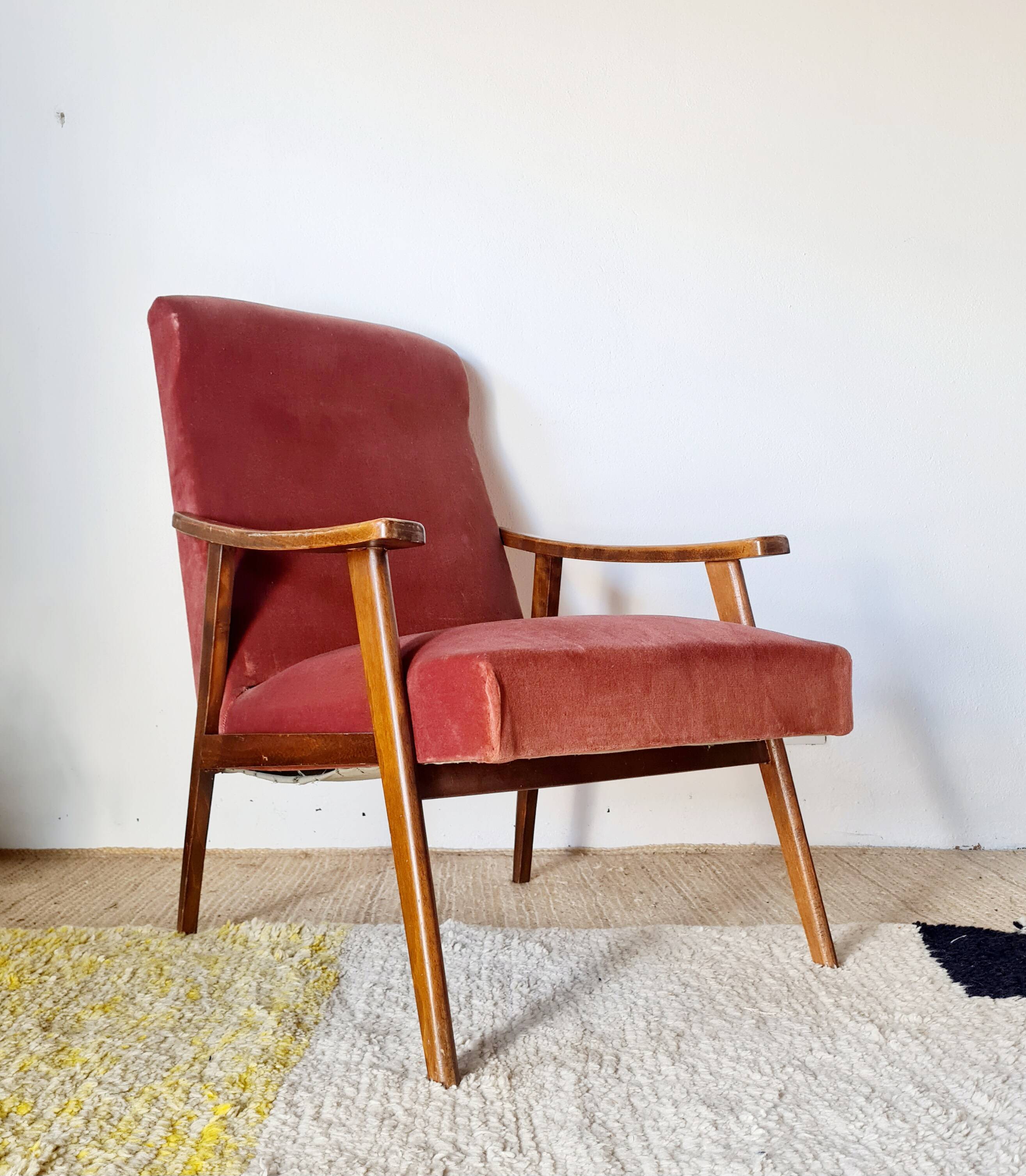 Vintage Scandinavian armchair from the 50s/60s – tapered legs, wood & velvet