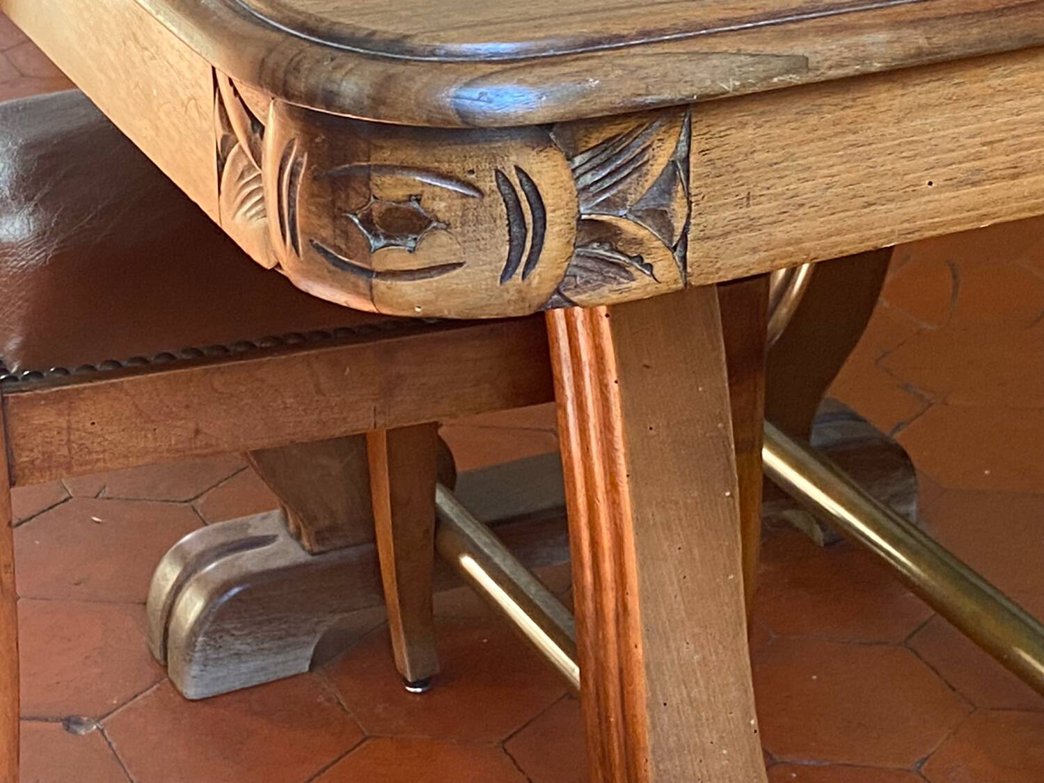 Extendable table from the 1920s/1930s.
