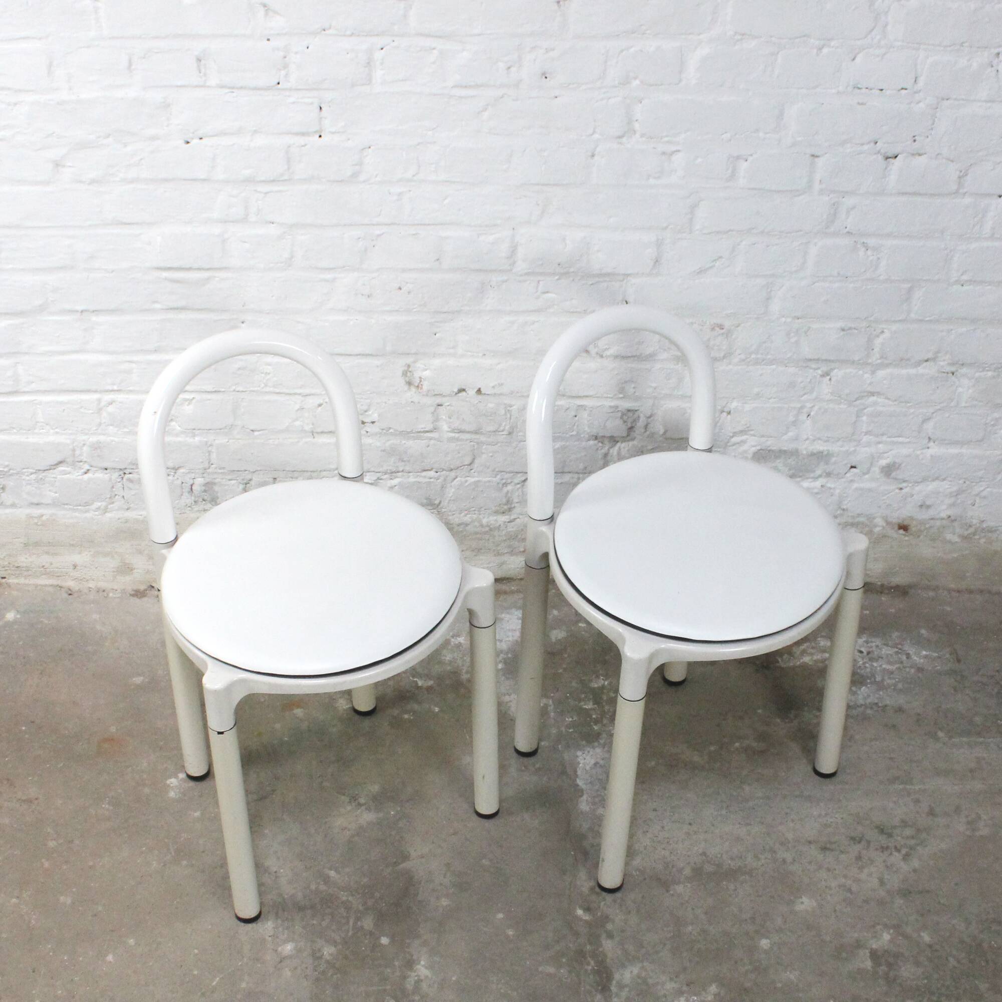 Paire de chaises Kartell par Anna CASTELLI FERRIERI