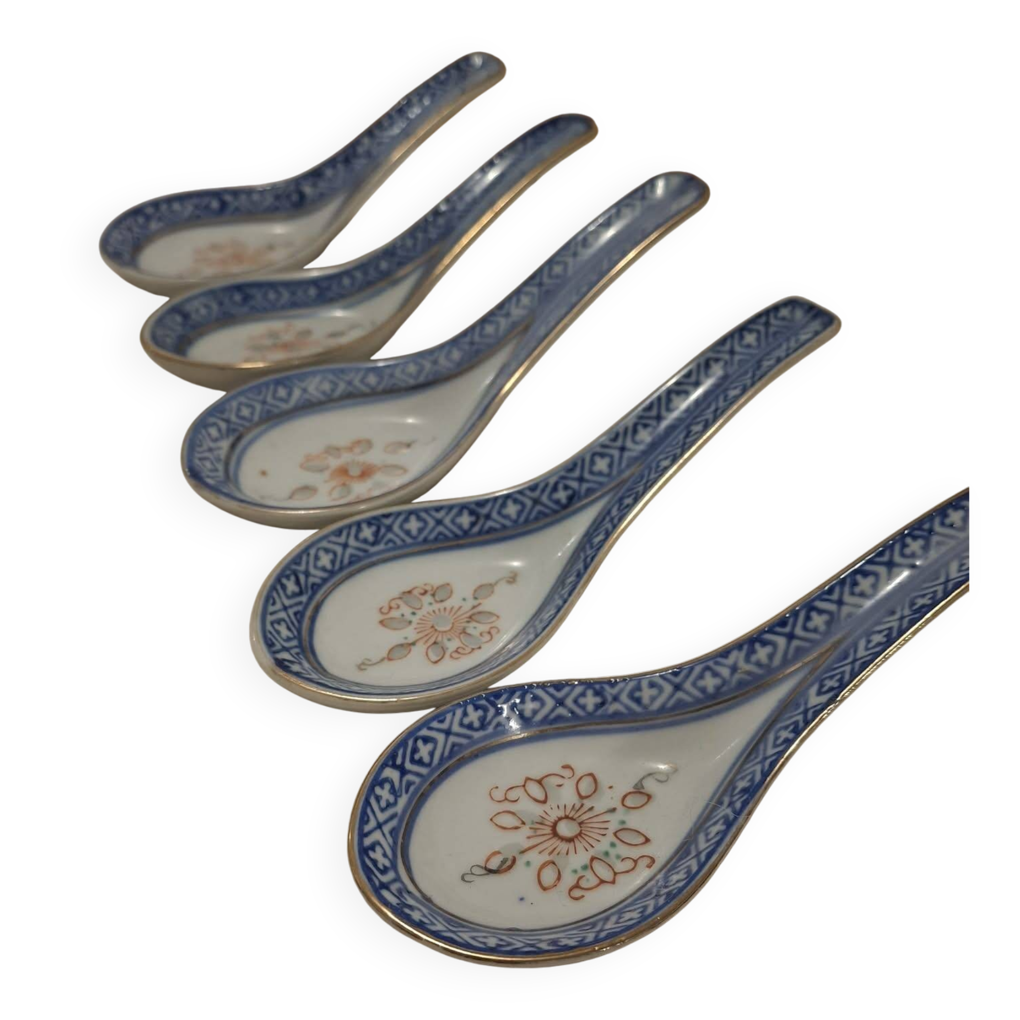 Set of 5 blue and white porcelain Asian spoons.