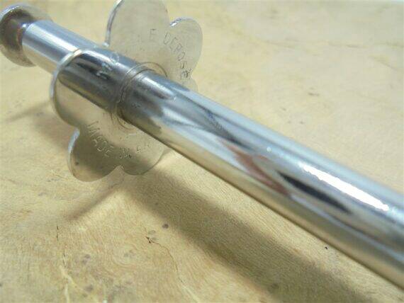 Ice tongs