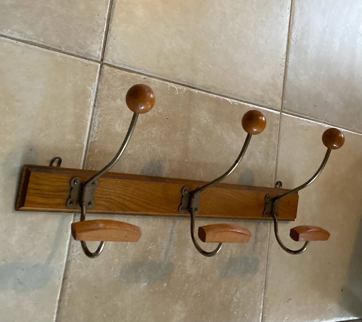 Porte manteau mural Art Déco en bois et métal époque début XXe