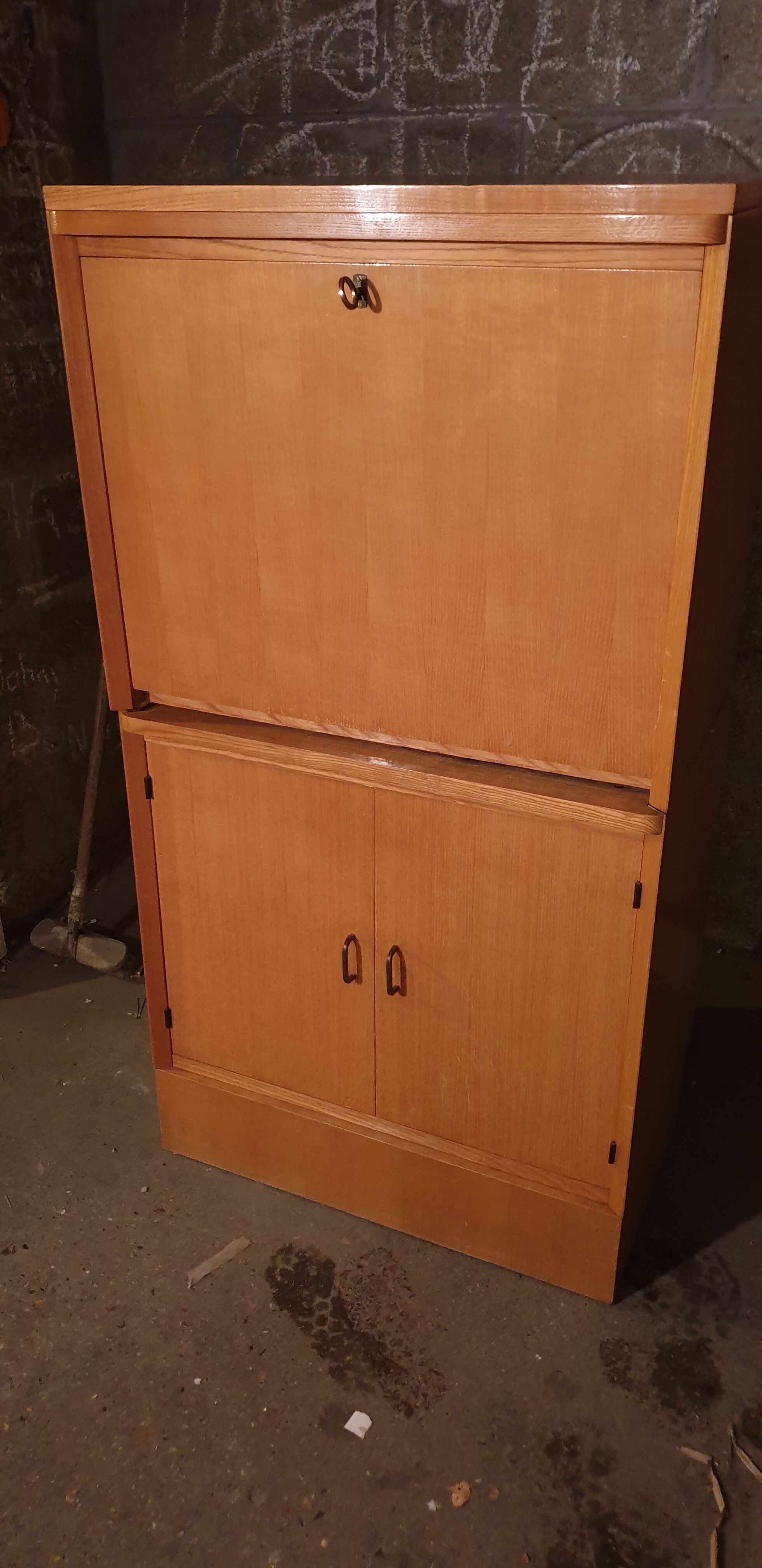 Secretary with vintage flap lamp casserole