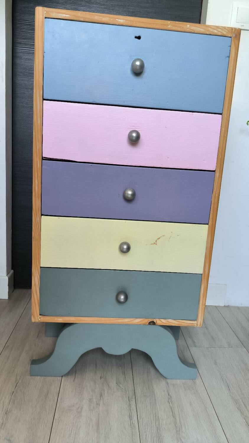 Vintage Art Deco chest of drawers