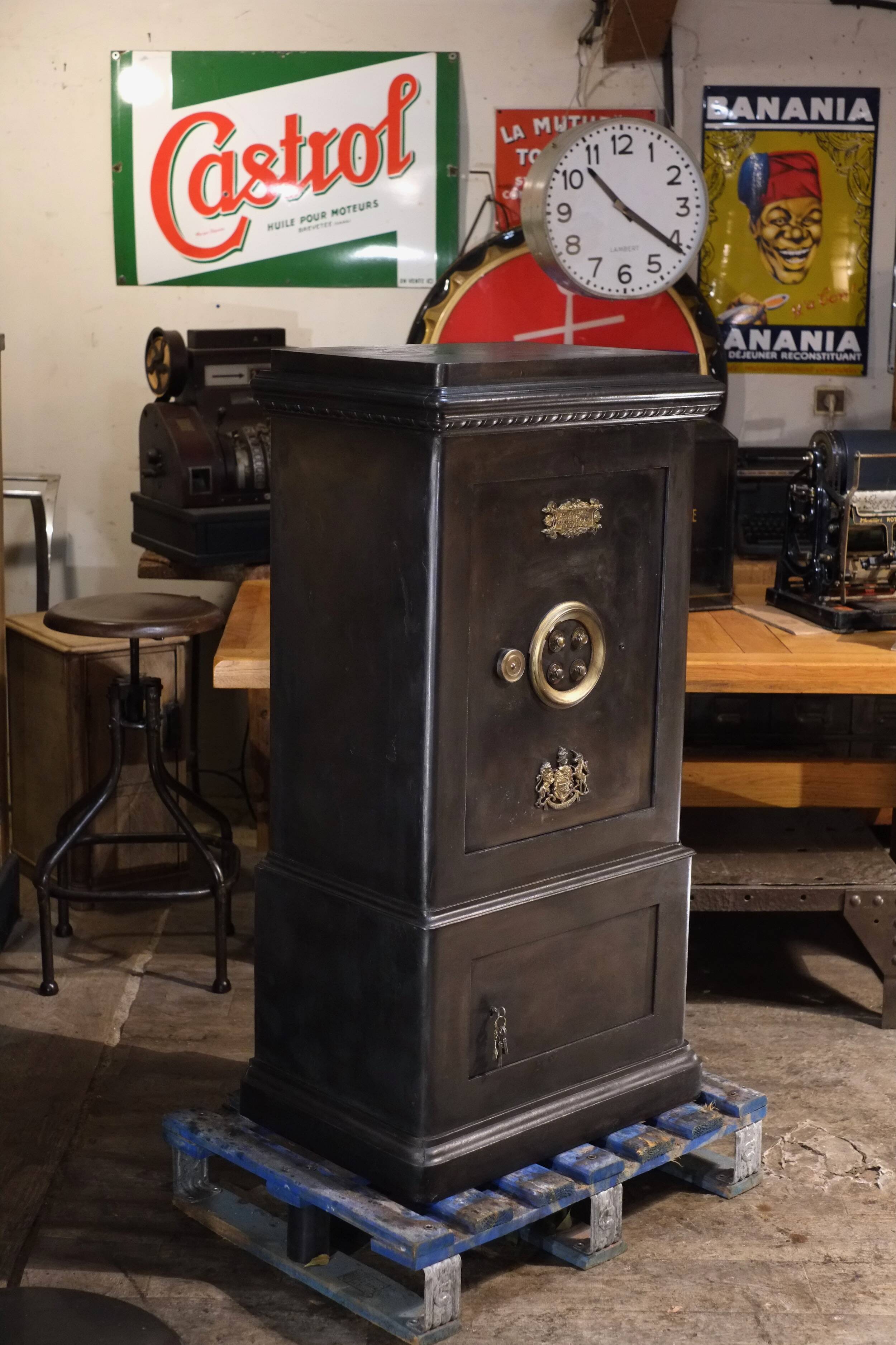 Bauche safe from the Napoleonic III era.