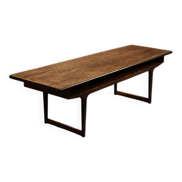 Table basse en palissandre danois vintage de style mid-century modern avec étagère, années 1960