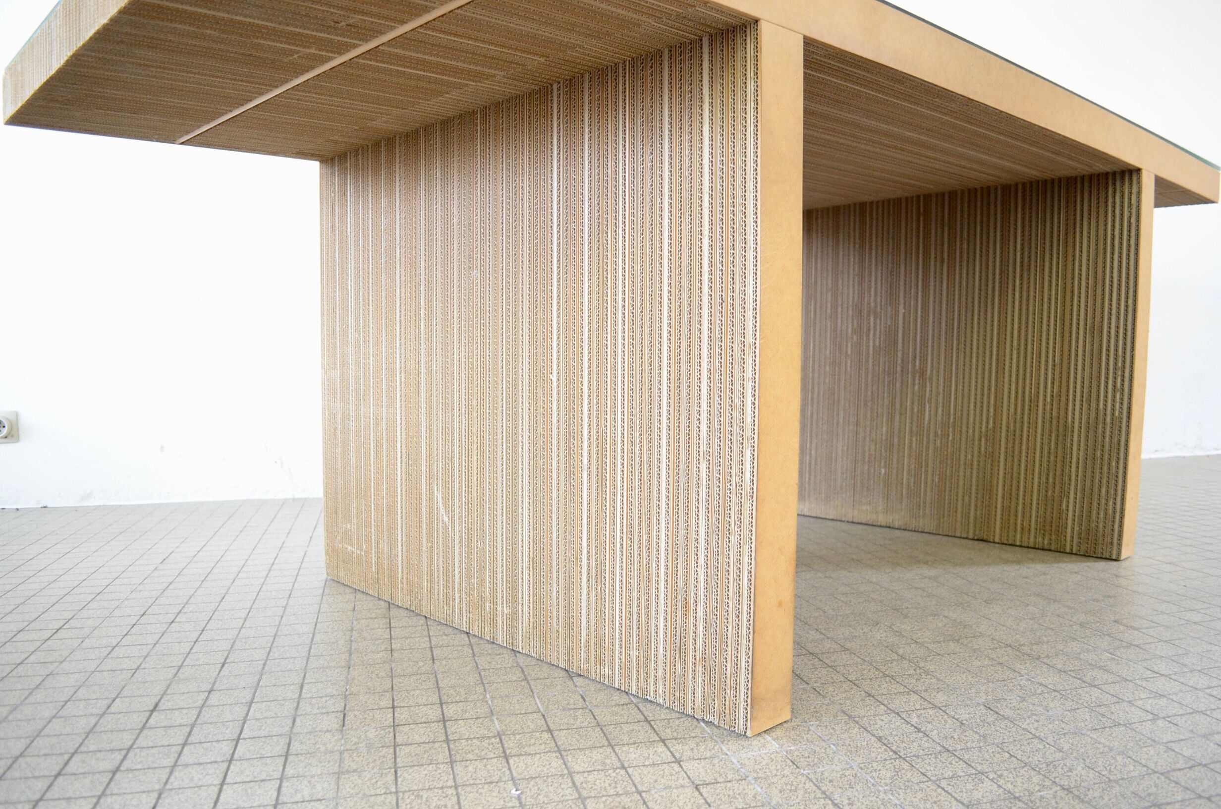 Vitra 'Easy edges' table by Frank Gehry 1972 vintage design