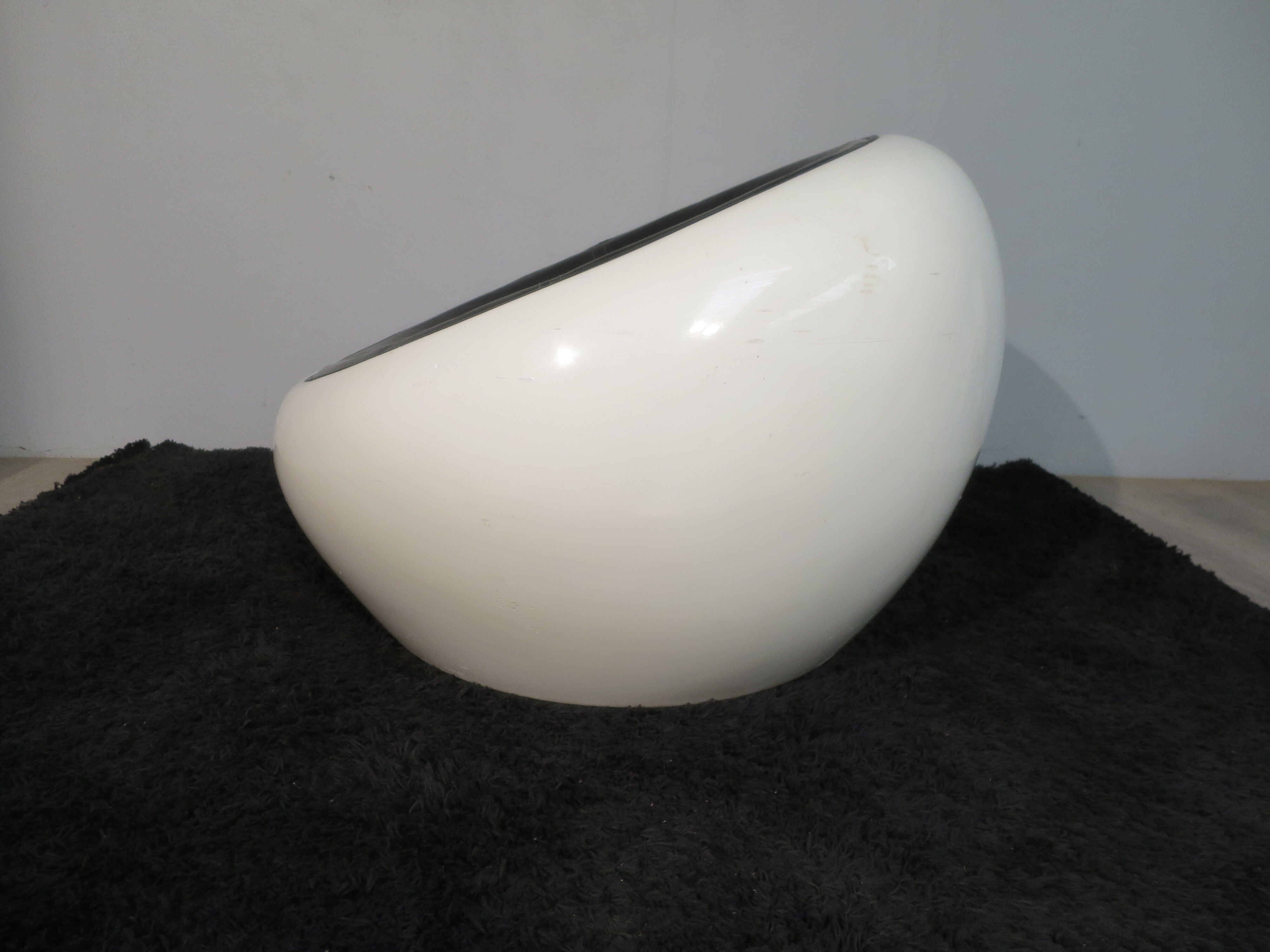 1967 egg pod armchair