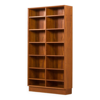 Danish vintage teak bookcase by Brourer Mobelfabrik, 1970s