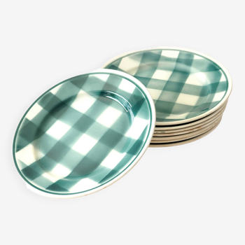 8 green Vichy plates