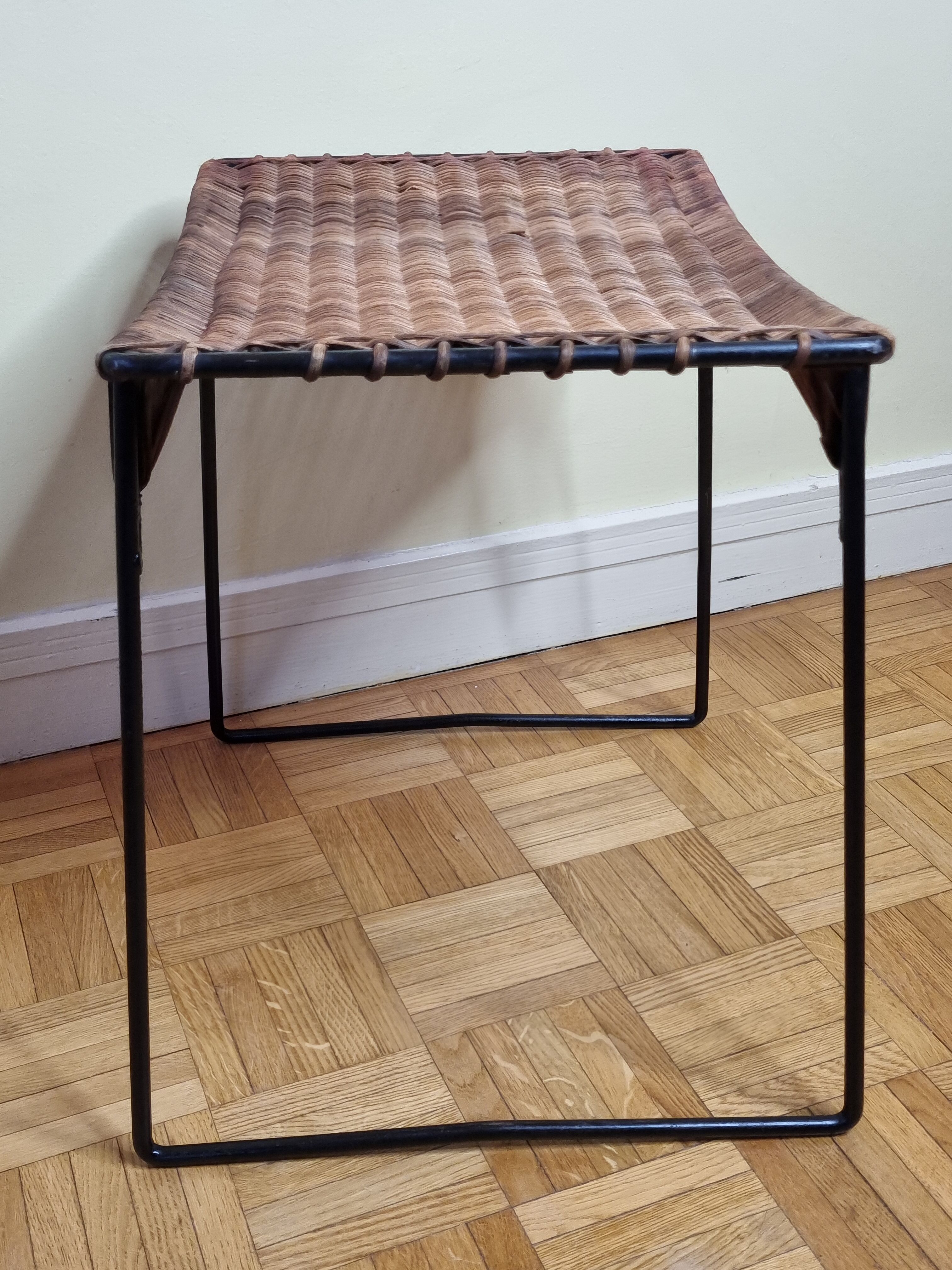 Raoul Guys stool for Airborne in wicker and lacquered steel 50s