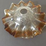 Skirted lampshade in thick glass. Amber part around the edge