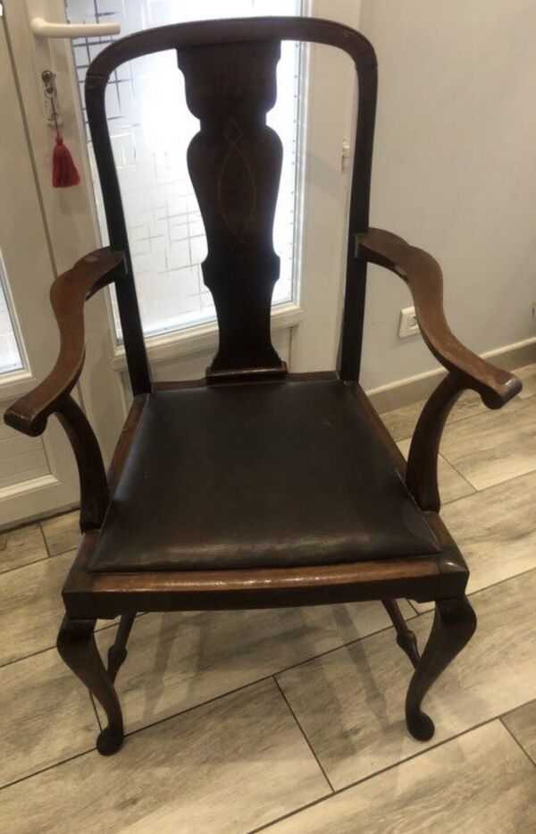 Chaise avec accoudoir