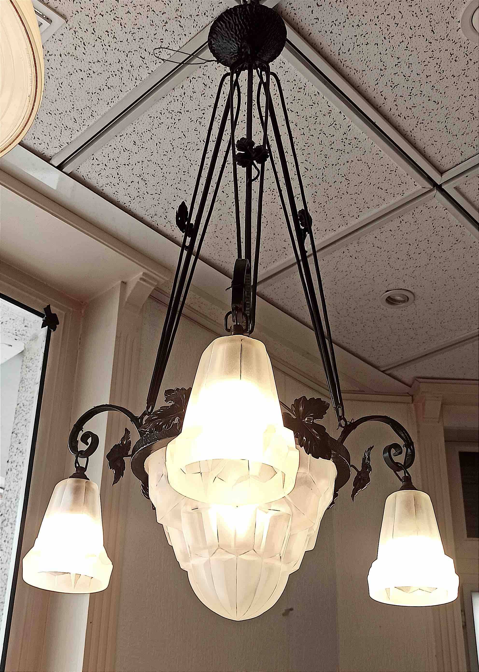 Degué 4-light Art Deco chandelier Width 62 cm Height 93 cm
