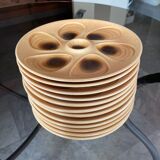 Set of 12 oyster plates