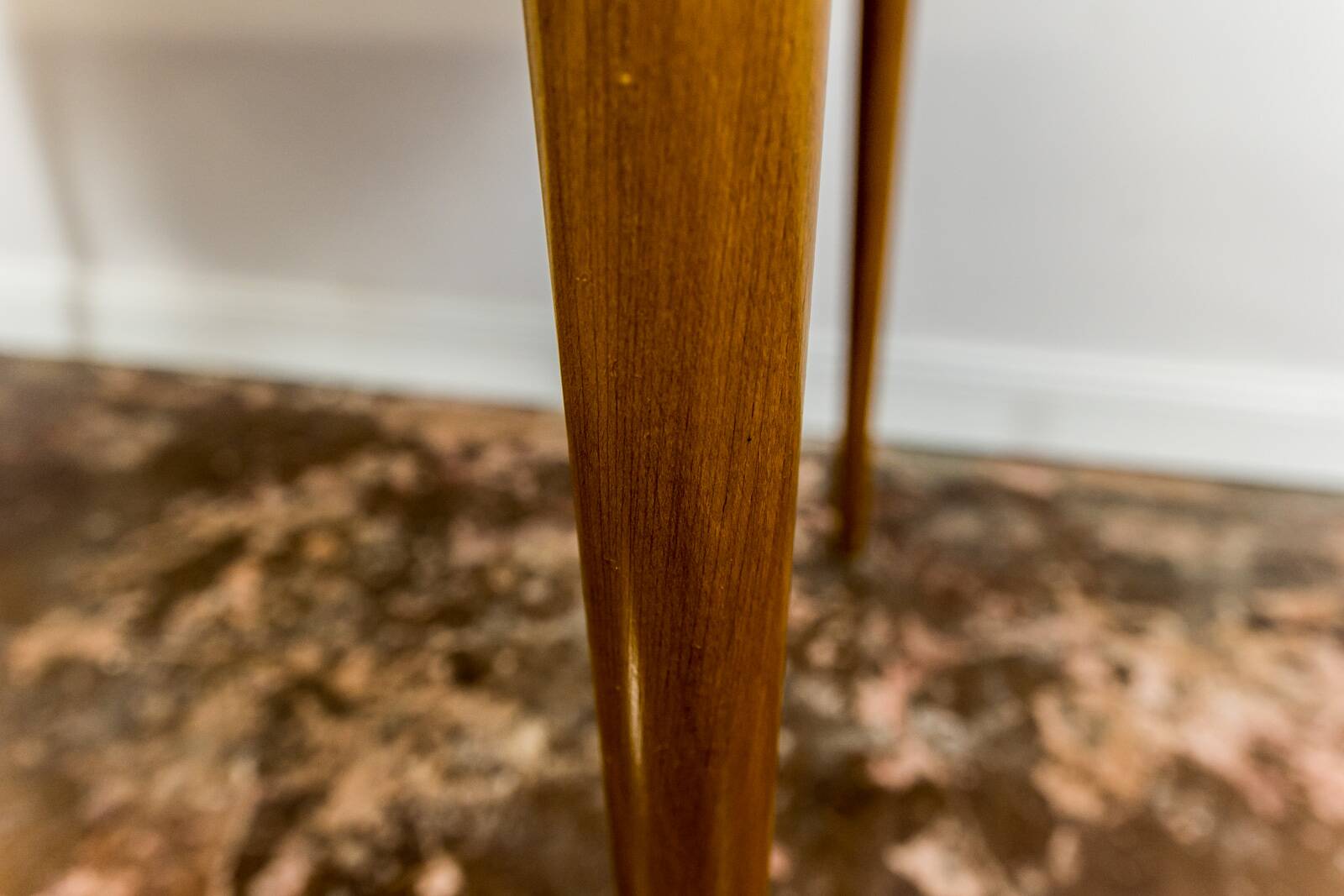 Table à manger extensible de style mid-century en noyer, années 1960